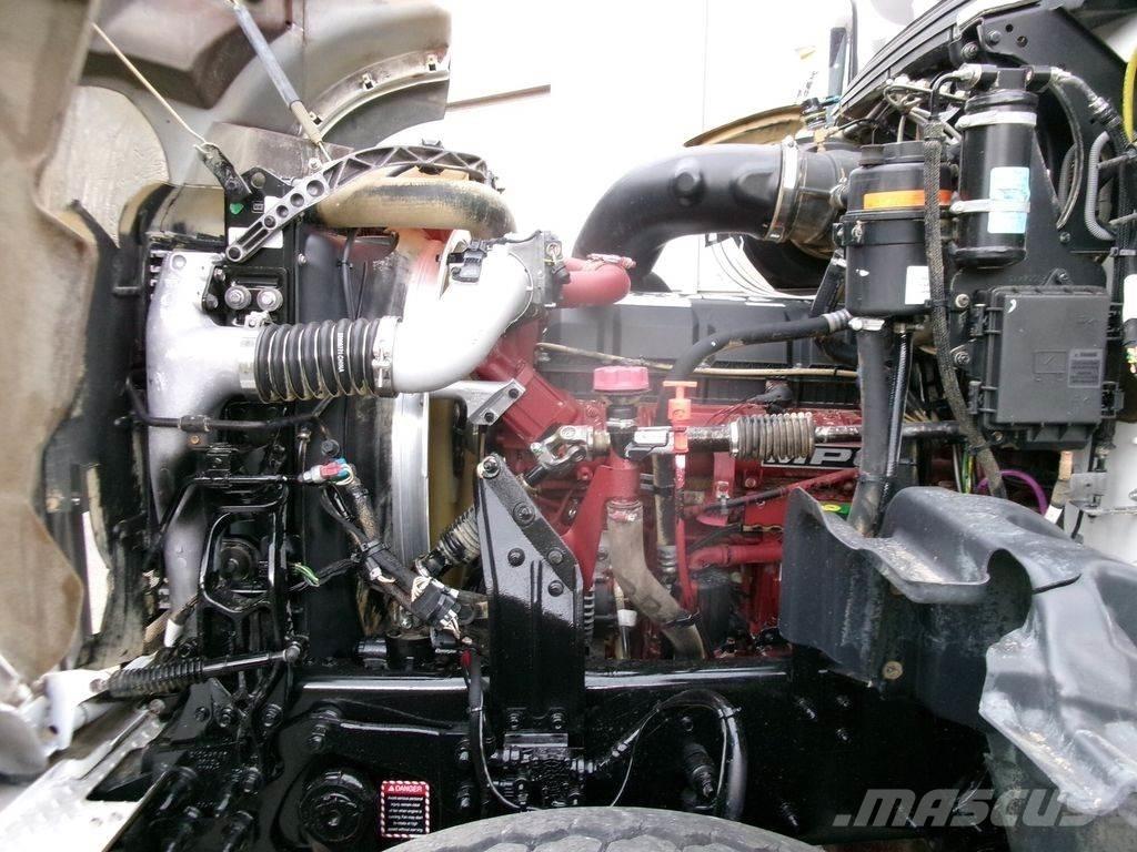 Mack GR64FR Самосвал