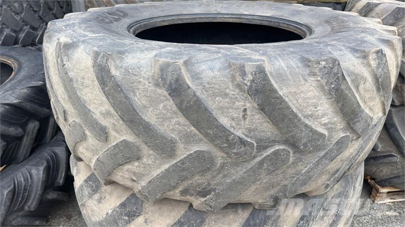 BKT 710/75R42 Гуми