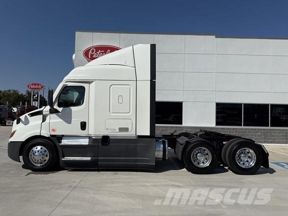 Freightliner CASCADIA 116 Влекачи