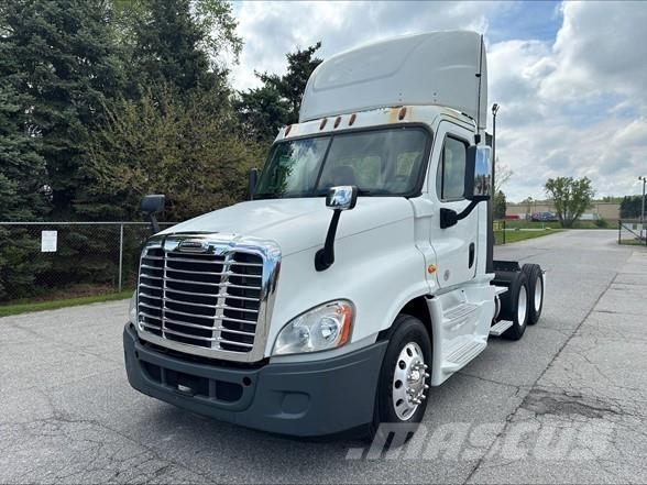 Freightliner CASCADIA 125 Влекачи