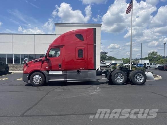 Freightliner CASCADIA 126 Влекачи