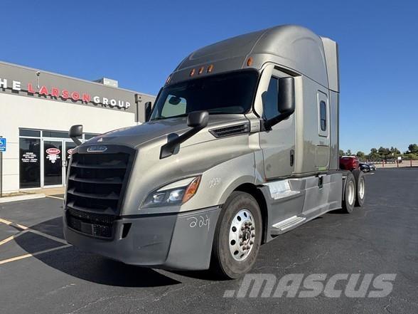 Freightliner CASCADIA 126 Влекачи