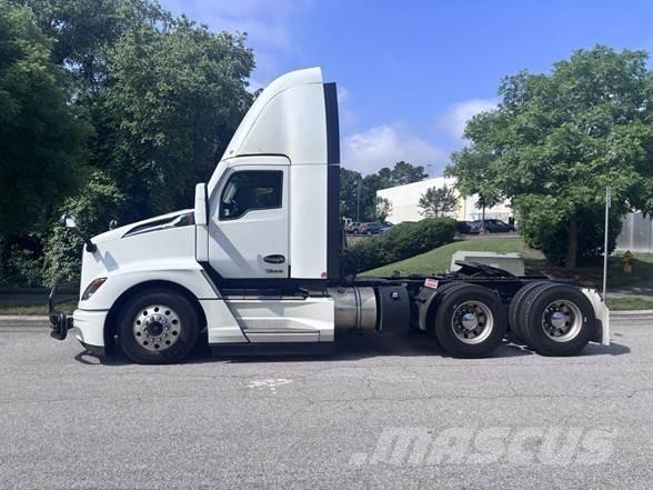 Kenworth T680 Влекачи
