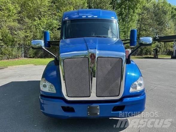 Kenworth T680 Влекачи