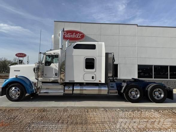 Kenworth W900B Влекачи