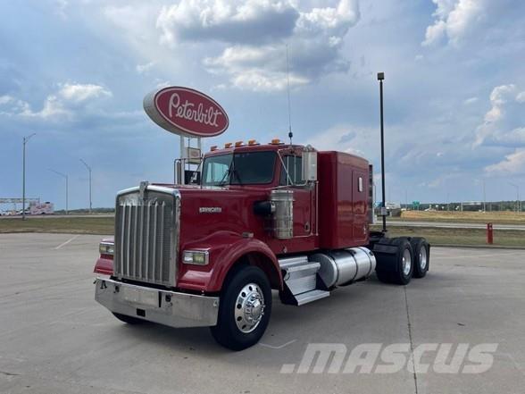 Kenworth W900B Влекачи