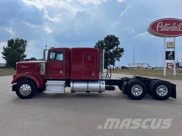 Kenworth W900B Влекачи