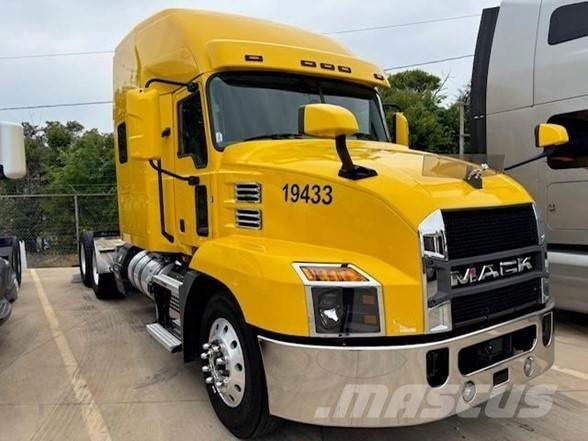 Mack ANTHEM 64T Влекачи