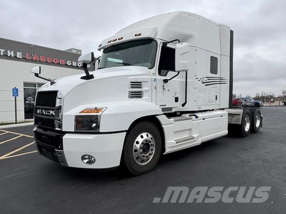 Mack ANTHEM 64T Влекачи