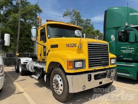 Mack PINNACLE CHU613 Влекачи