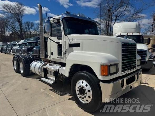 Mack PINNACLE CHU613 Влекачи