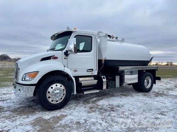 Peterbilt 536 Цистерна