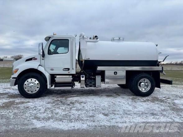 Peterbilt 536 Цистерна