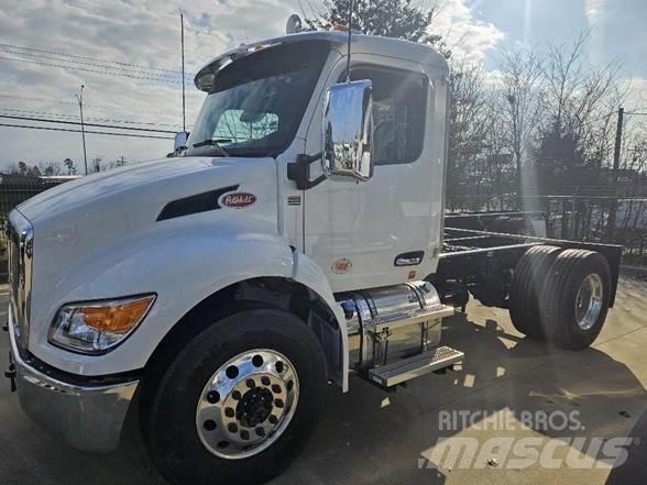 Peterbilt 536 Влекачи