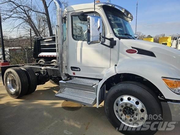 Peterbilt 536 Влекачи