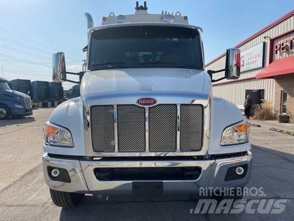 Peterbilt 537 Камиони за отпадъци