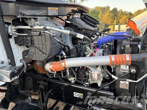 Peterbilt 537 Влекачи