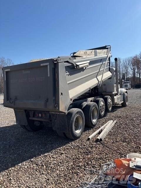 Peterbilt 567 Самосвал