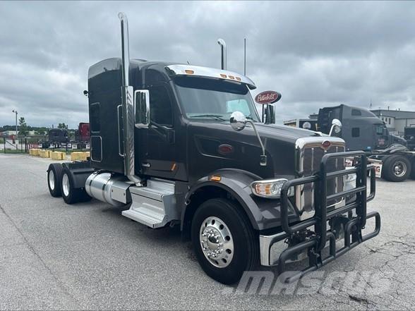Peterbilt 567 Влекачи