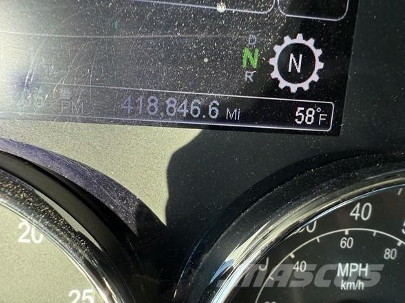 Peterbilt 567 Влекачи