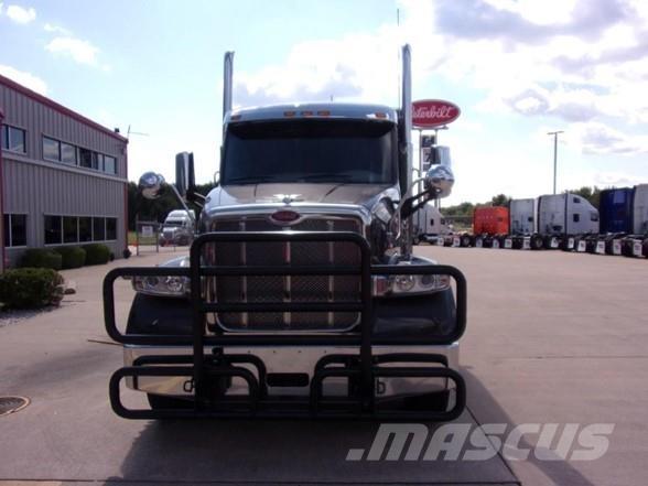 Peterbilt 567 Влекачи