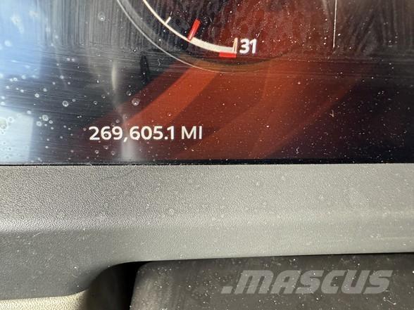 Peterbilt 567 Влекачи