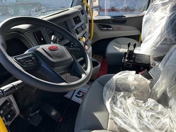 Peterbilt 567 Камиони за отпадъци