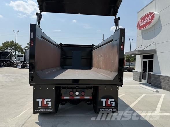 Peterbilt 567 Самосвал