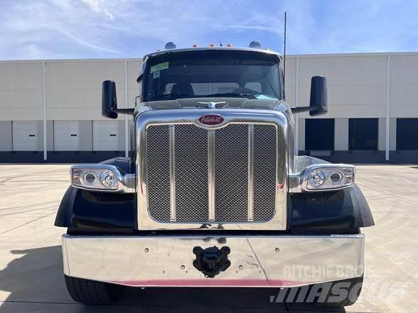 Peterbilt 567 Самосвал