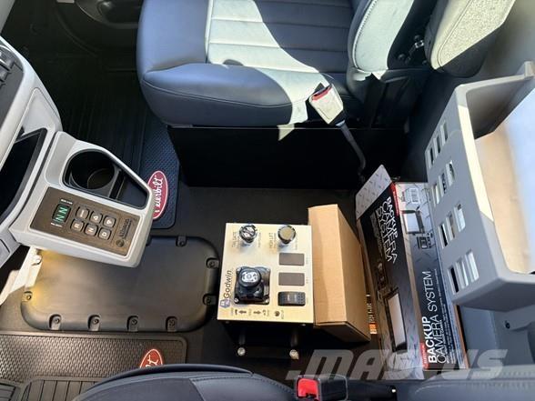 Peterbilt 567 Самосвал