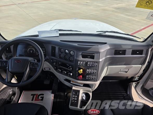 Peterbilt 567 Самосвал