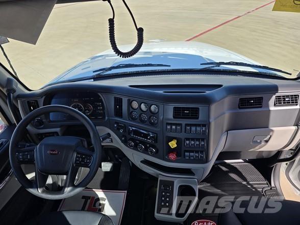 Peterbilt 567 Самосвал