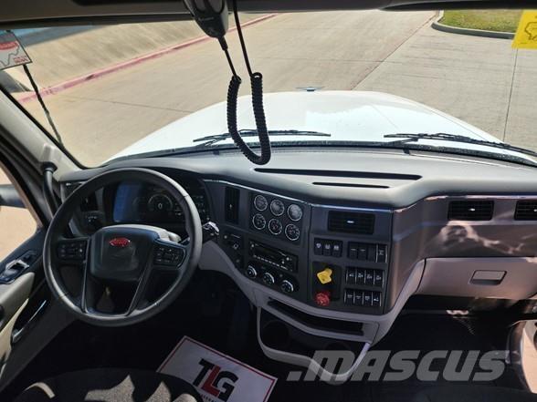 Peterbilt 567 Влекачи