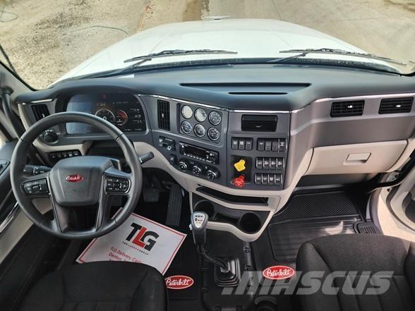 Peterbilt 567 Влекачи