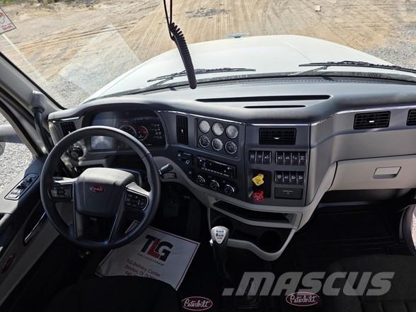 Peterbilt 567 Влекачи