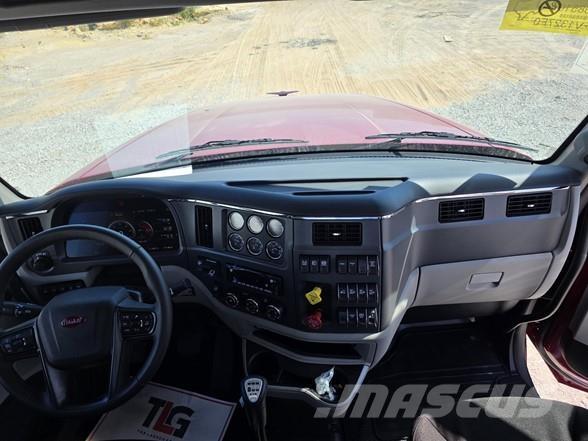 Peterbilt 567 Влекачи