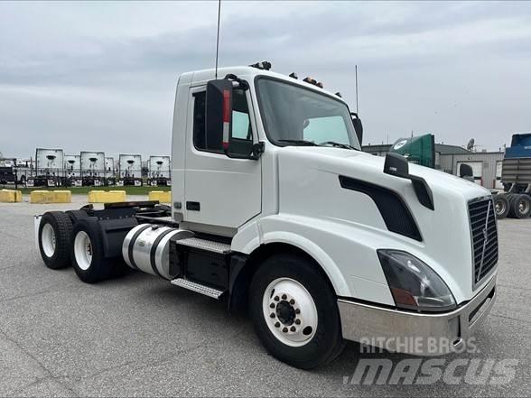 Volvo VNL42T300 Влекачи