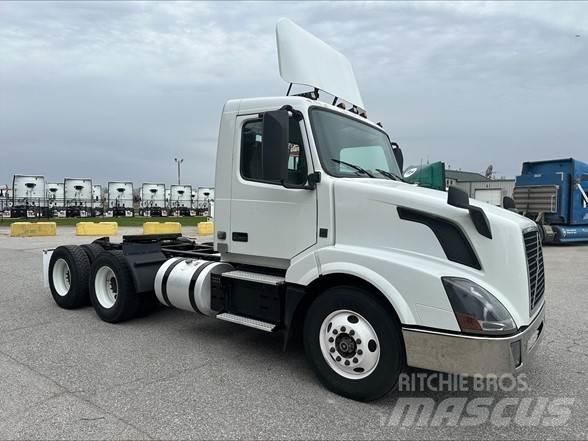 Volvo VNL42T300 Влекачи