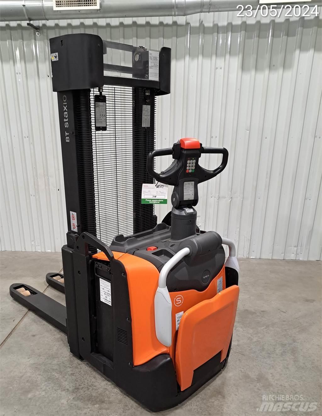 BT SPE140L Колички високоповдигачи с теглич
