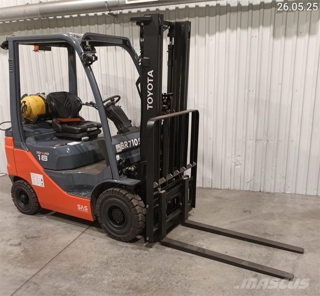 Toyota 02-8FGF18 Камиони с АГУ