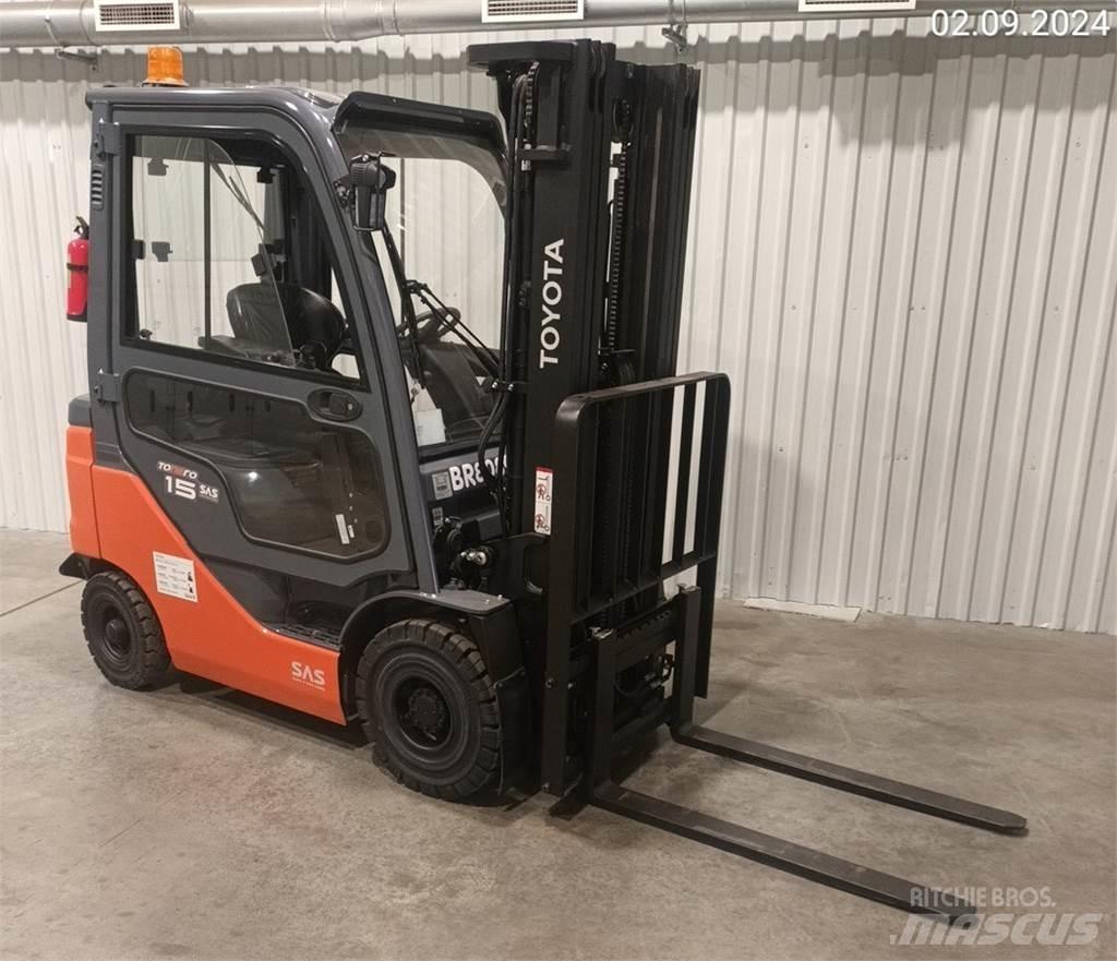 Toyota 42-8FDF15 Дизелови камиони