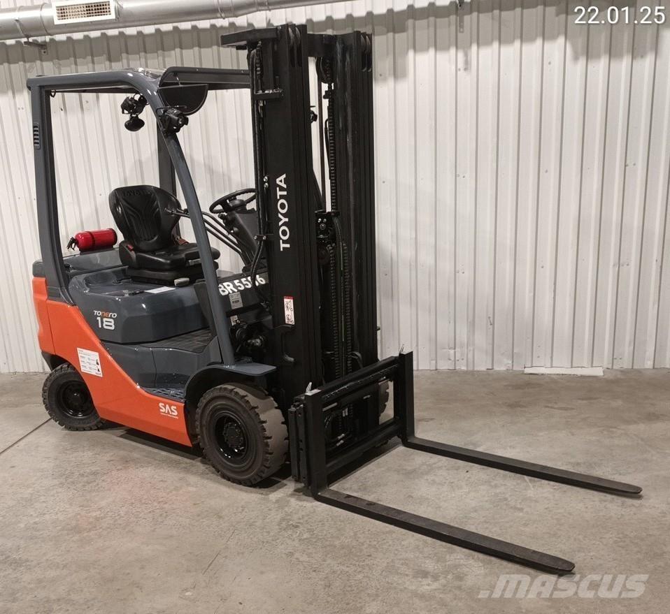 Toyota 42-8FDF18 Дизелови камиони