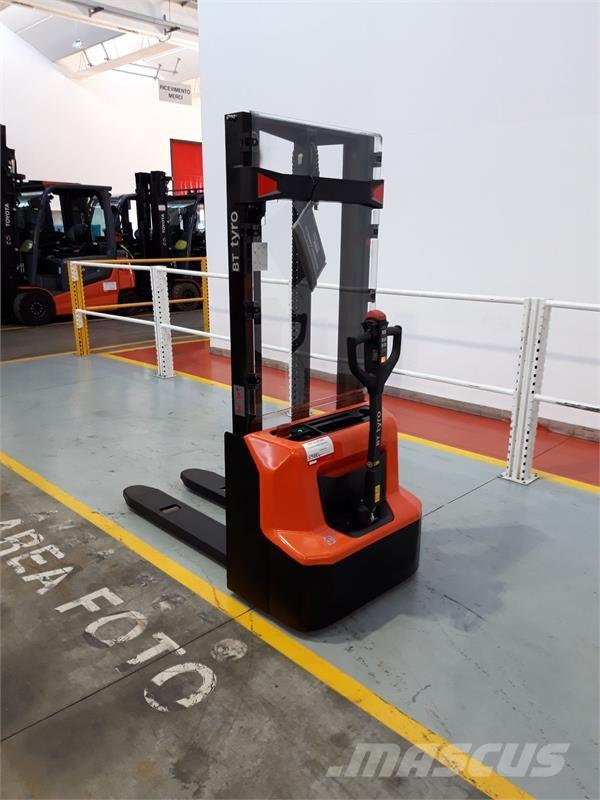 BT SHE100 Ръчни палетни товарачи