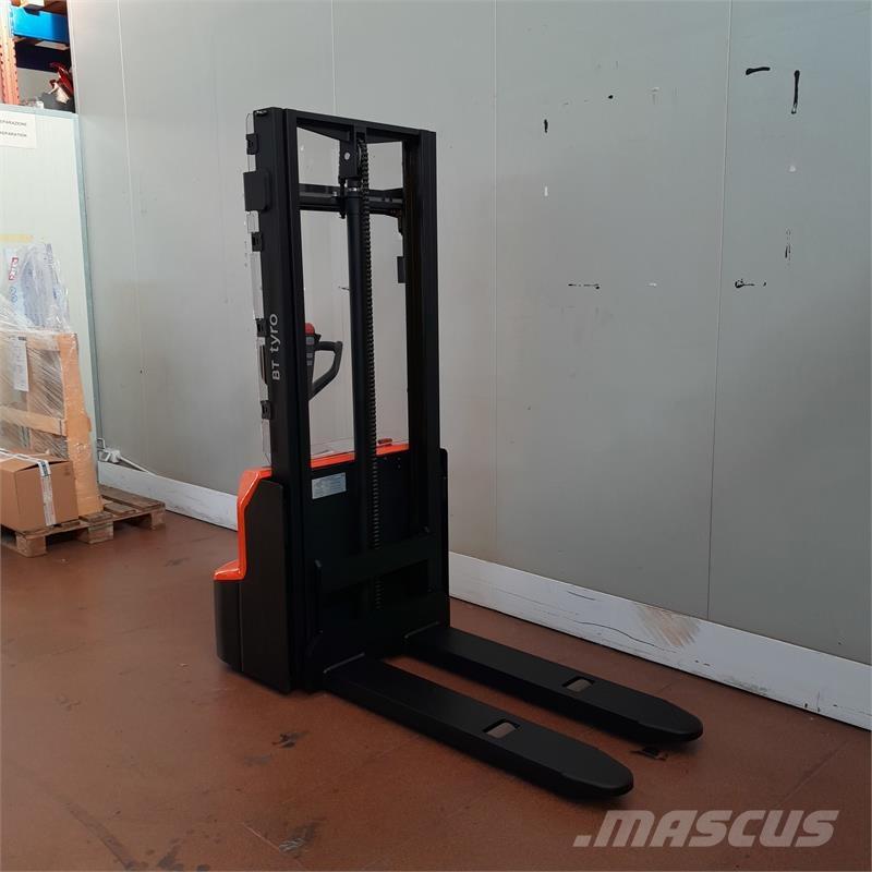 BT SHE100 Ръчни палетни товарачи