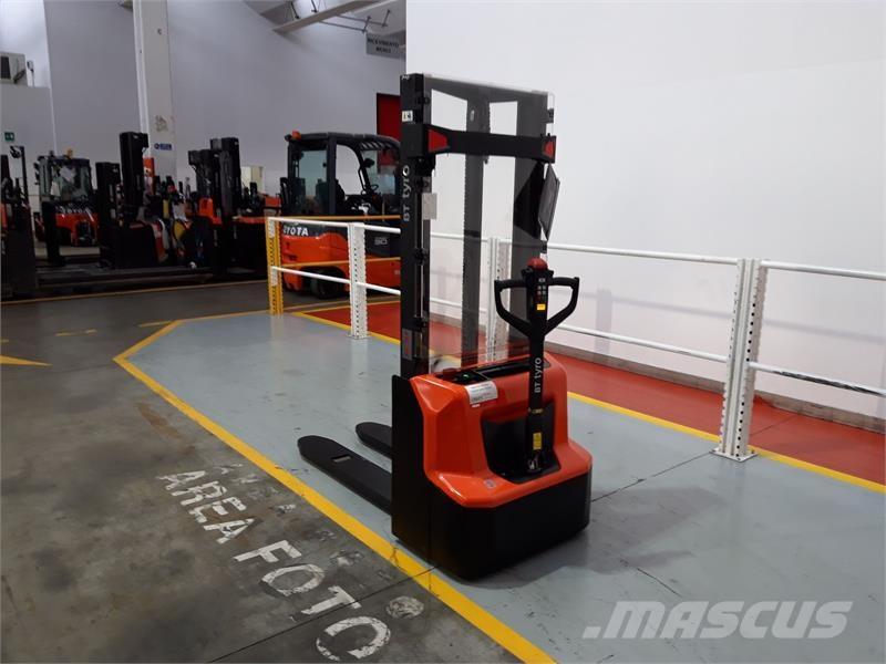 BT SHE100 Ръчни палетни товарачи