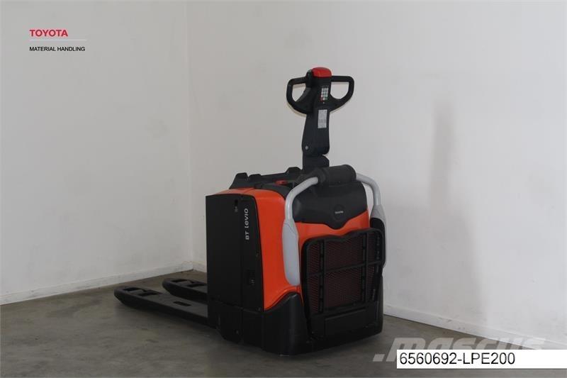 BT LPE200 Транспалетни колички с платформи