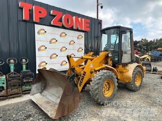 JCB 408 à 14500 € HT Колесни товарачи