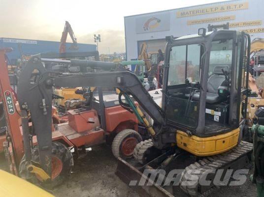 Komatsu PC26MR-3 Мини екскаватори < 7 т