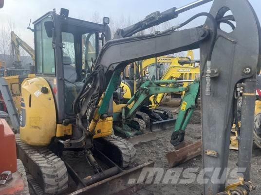 Komatsu PC26MR-3 Мини екскаватори < 7 т