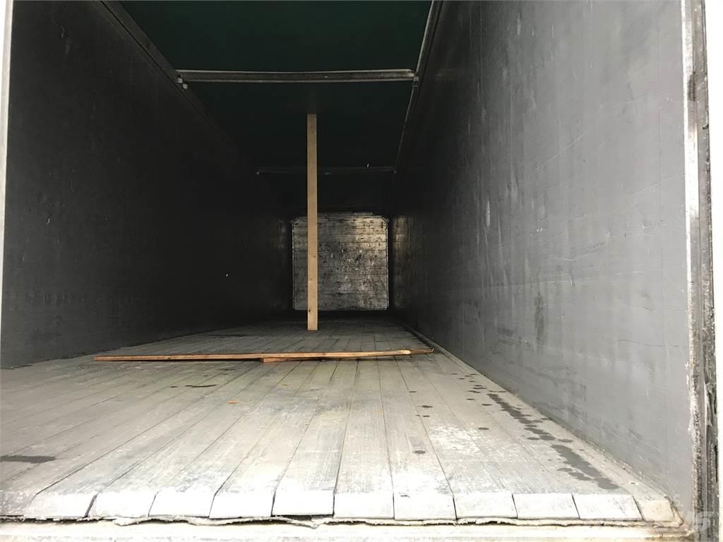 Knapen 85 M3 Полуремаркета с подвижен под
